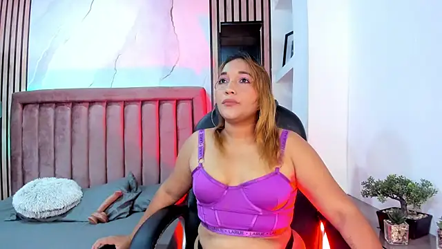 Carlagrey  online show from 05/20/26, 03:24