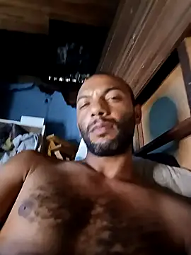 Snapshot of Camodick chatting on 12/18/25, 10:21 Camodick online show from 12/18/25, 10:21