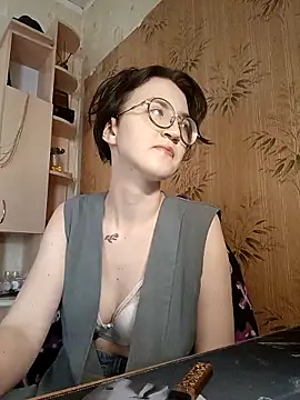 Snapshot of Alessa_Kiss chatting on 05/07/26, 02:55 Alessa Kiss online show from 05/07/26, 02:55