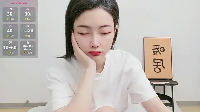woxiangjinjin030 online show from 06/09/26, 06:36