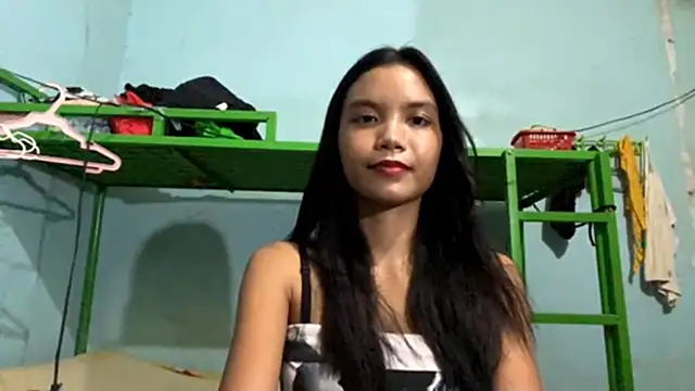 ValeryCatledge online show from 05/13/26, 02:03