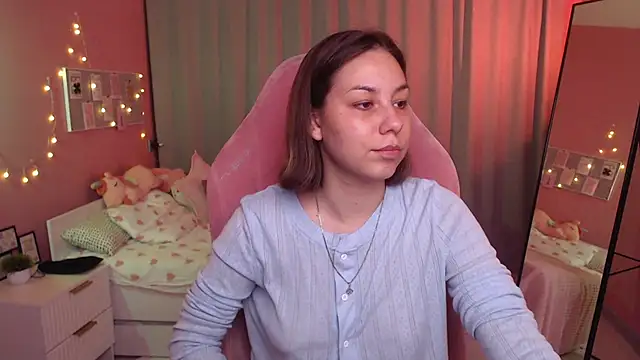 Snapshot of Gia_Skova chatting on 06/09/26, 07:42 Gia Skova online show from 06/09/26, 07:42