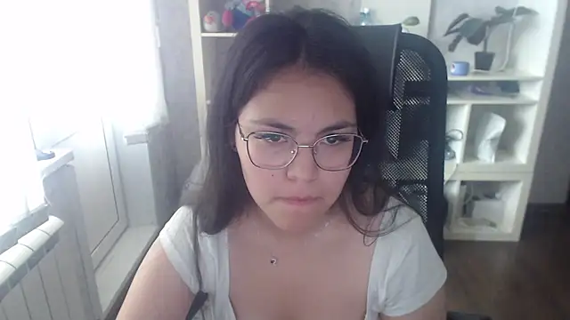 Snapshot of Anda_here chatting on 06/25/26, 02:44 Anda here online show from 06/25/26, 02:44