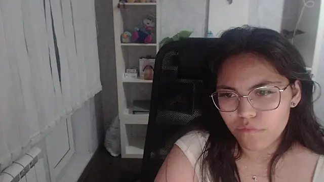 Snapshot of Anda_here chatting on 06/25/26, 05:17 Anda here online show from 06/25/26, 05:17