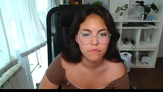 Snapshot of Anda_here chatting on 07/20/26, 10:39 Anda here online show from 07/20/26, 10:39