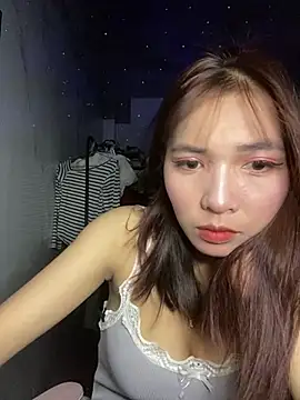 Snapshot of Analxx-x chatting on 06/19/26, 04:11 Analxx-x online show from 06/19/26, 04:11