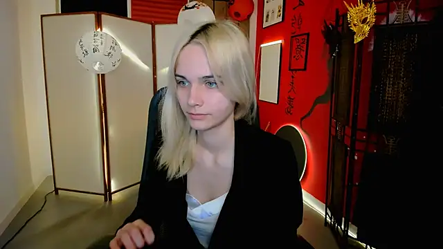 Snapshot of DanaWint chatting on 05/12/26, 09:06 DanaWint online show from 05/12/26, 09:06