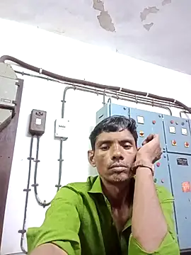 Hot-Parinda200 online show from 05/13/26, 06:44