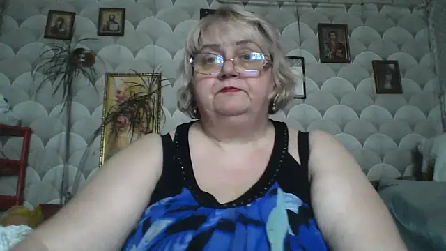 MarinaFarina53 online show from 05/26/26, 01:18