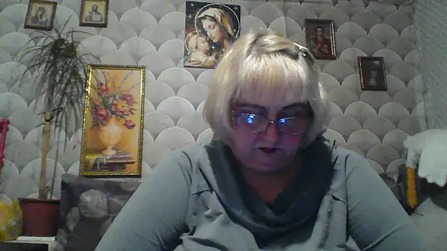MarinaFarina53 online show from 05/27/26, 09:01