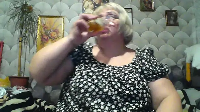 MarinaFarina53 online show from 05/31/26, 06:09