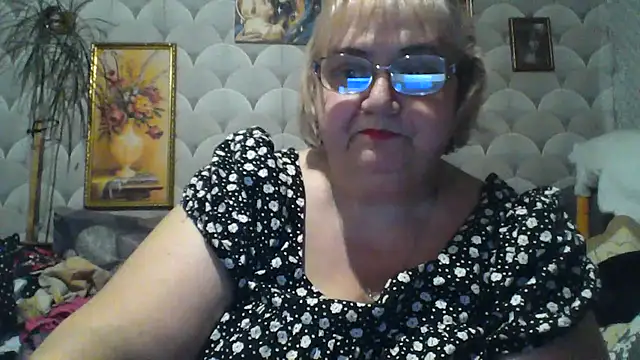 MarinaFarina53 online show from 06/19/26, 07:28