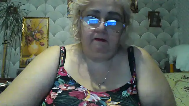 MarinaFarina53 online show from 06/23/26, 05:22