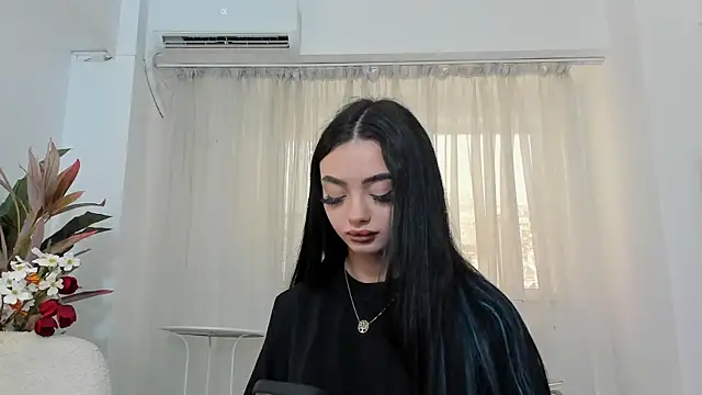 Snapshot of RachellRavee chatting on 05/13/26, 04:54 RachellRavee online show from 05/13/26, 04:54