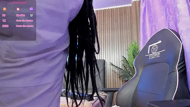 CRISTALBROKE TAY online show from 06/01/26, 07:15