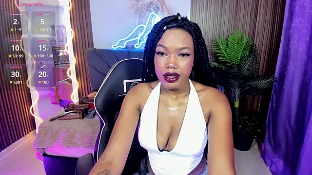 CRISTALBROKE TAY online show from 06/13/26, 07:23