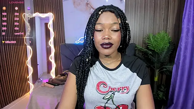 CRISTALBROKE TAY online show from 06/17/26, 07:04