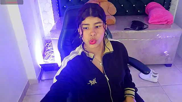 Mia kittie m online show from 05/09/26, 08:47