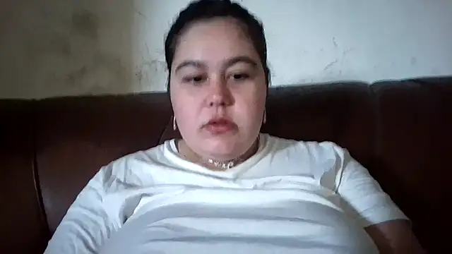 Snapshot of BUNNYMILA69 chatting on 05/13/26, 08:34 BUNNYMILA69 online show from 05/13/26, 08:34
