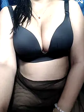 Snapshot of zarajaneman chatting on 05/11/26, 05:21 zarajaneman online show from 05/11/26, 05:21
