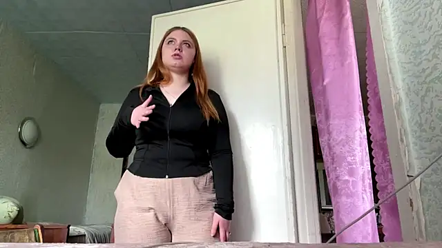 Violette Iguina online show from 05/13/26, 08:34