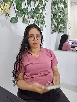 alanahot94 online show from 06/15/26, 03:36