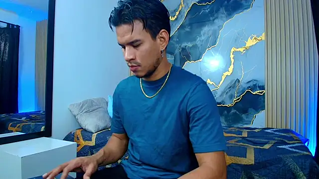 JacobWolf   online show from 06/08/26, 06:52