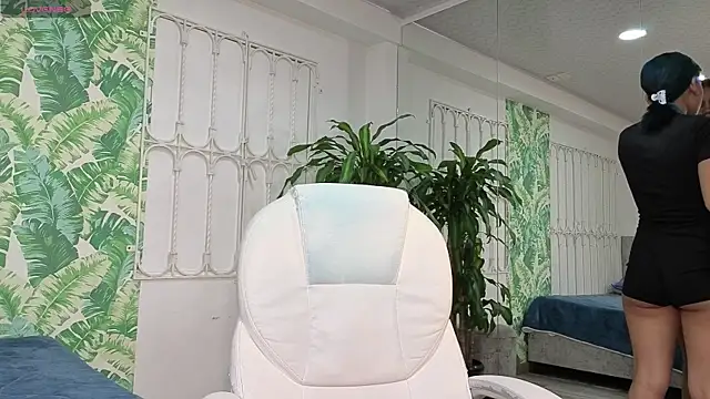 baby julieta00 online show from 06/23/26, 12:25