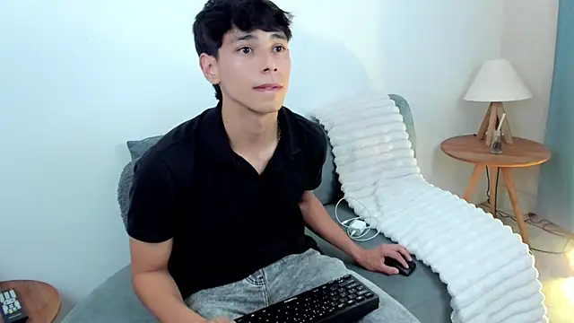 Snapshot of jacob_colliins chatting on 06/01/26, 03:52 jacob colliins online show from 06/01/26, 03:52