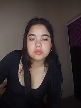Snapshot of MiiaHott_W chatting on 06/03/26, 02:33 MiiaHott W online show from 06/03/26, 02:33