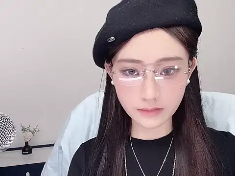 Snapshot of _222Mia chatting on 05/13/26, 03:15 222Mia online show from 05/13/26, 03:15