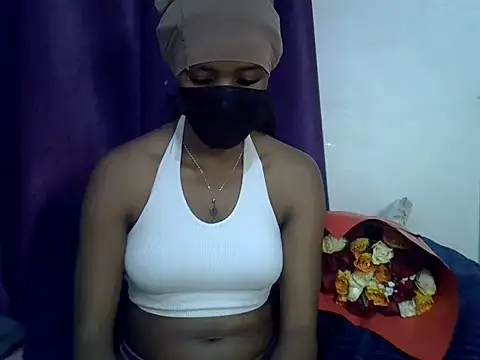 Ginnah  online show from 06/30/26, 04:08