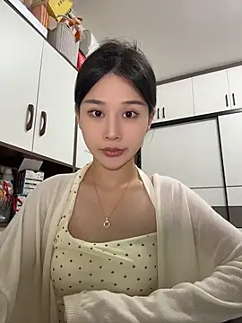 Snapshot of cuteluky18 chatting on 06/02/26, 01:57 cuteluky18 online show from 06/02/26, 01:57