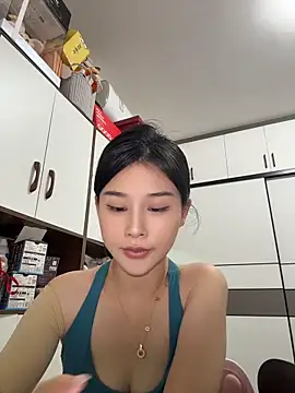Snapshot of cuteluky18 chatting on 06/03/26, 01:14 cuteluky18 online show from 06/03/26, 01:14