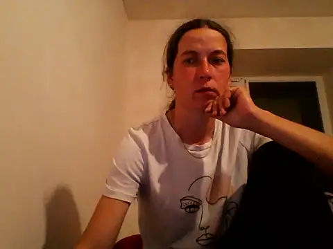 DanicaFey online show from 05/17/26, 06:37