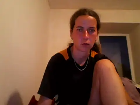 Snapshot of DanicaFey chatting on 06/14/26, 06:43 DanicaFey online show from 06/14/26, 06:43