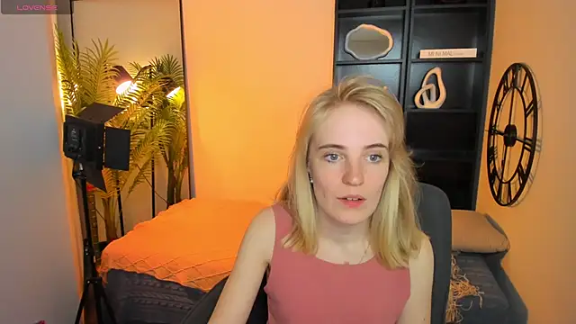 IrmaRonn online show from 05/25/26, 10:43