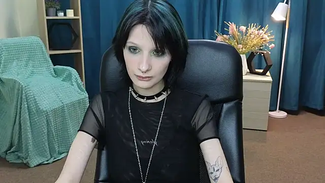 PearleneBolfa online show from 05/11/26, 04:15