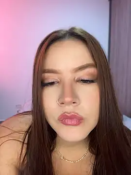 EmiliaOlsen online show from 05/13/26, 01:30