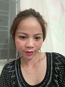 Snapshot of duby006 chatting on 05/13/26, 04:37 duby006 online show from 05/13/26, 04:37