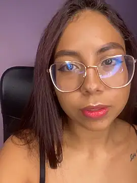 SaritaaHot online show from 05/13/26, 04:54