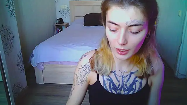 HarrisLola online show from 05/12/26, 01:08