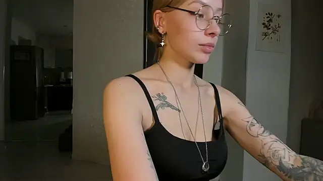 Snapshot of Jane_Bright chatting on 12/20/24, 06:24 Jane Bright online show from 12/20/24, 06:24