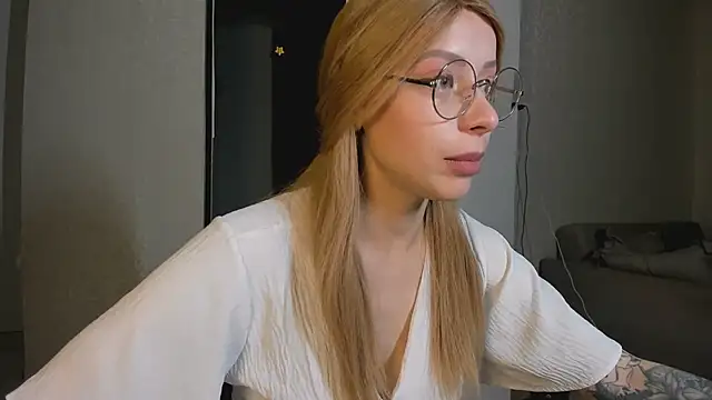 Snapshot of Jane_Bright chatting on 01/17/25, 09:06 Jane Bright online show from 01/17/25, 09:06