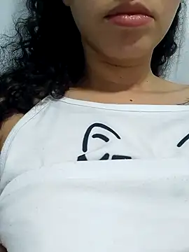 venuseyes25 online show from 06/08/26, 04:13