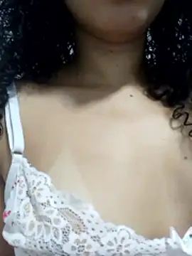 venuseyes25 online show from 06/12/26, 10:52