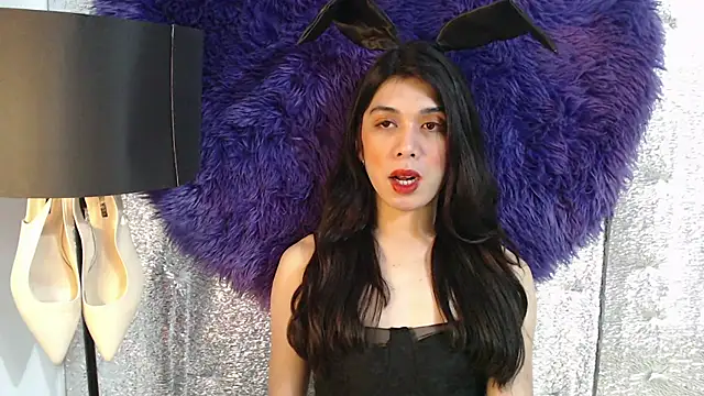 Snapshot of RoseAmarie chatting on 05/11/26, 01:44 RoseAmarie online show from 05/11/26, 01:44