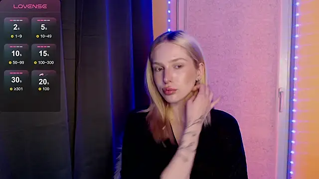 MichelleVelour online show from 05/11/26, 05:32