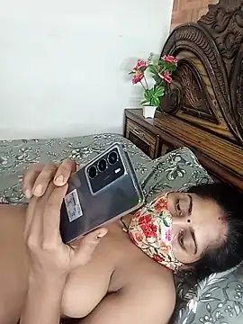 Snapshot of Reshma_Hot76 chatting on 05/11/26, 04:59 Reshma Hot76 online show from 05/11/26, 04:59