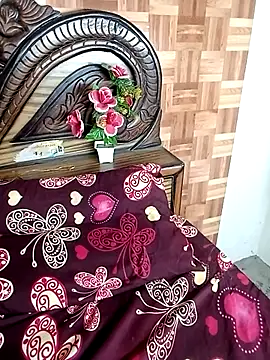 Reshma Hot76 online show from 06/07/26, 05:22